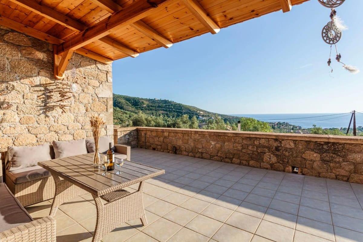 Mani Panoramic Seaviews - Luxury Summer Haven Lévktron エクステリア 写真