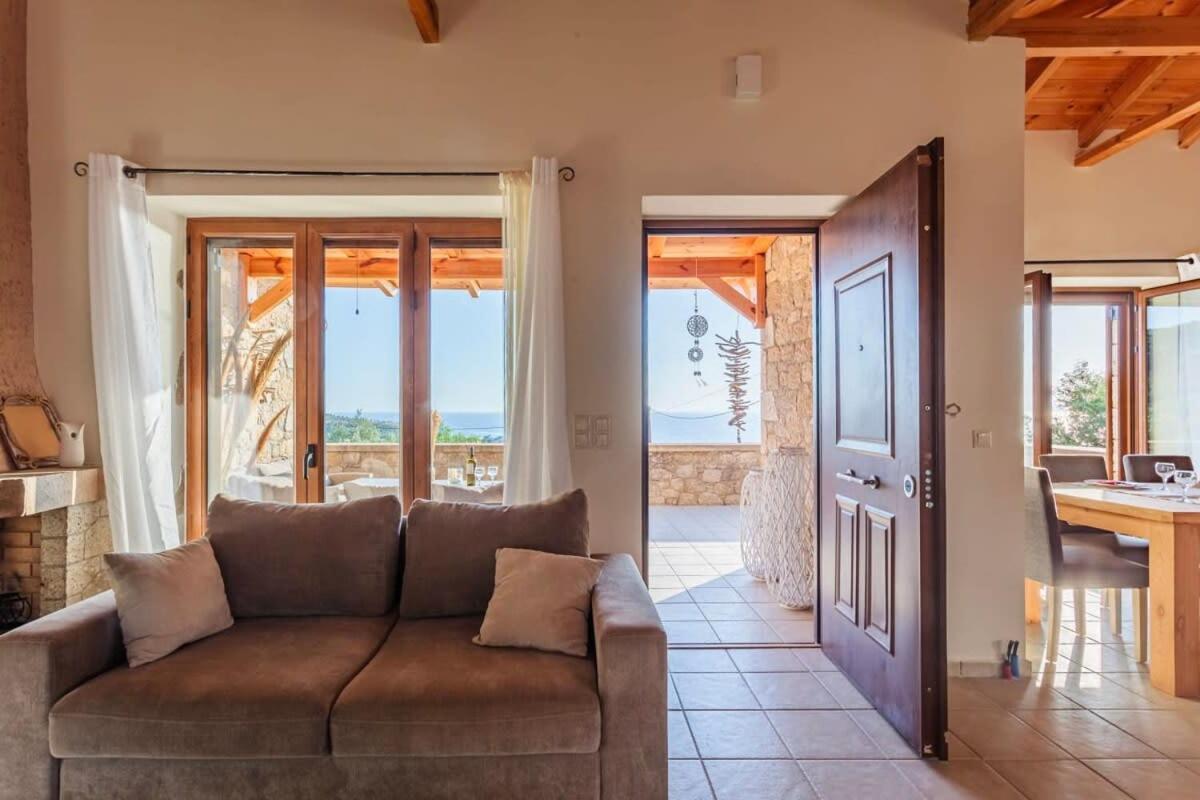 Mani Panoramic Seaviews - Luxury Summer Haven Lévktron エクステリア 写真