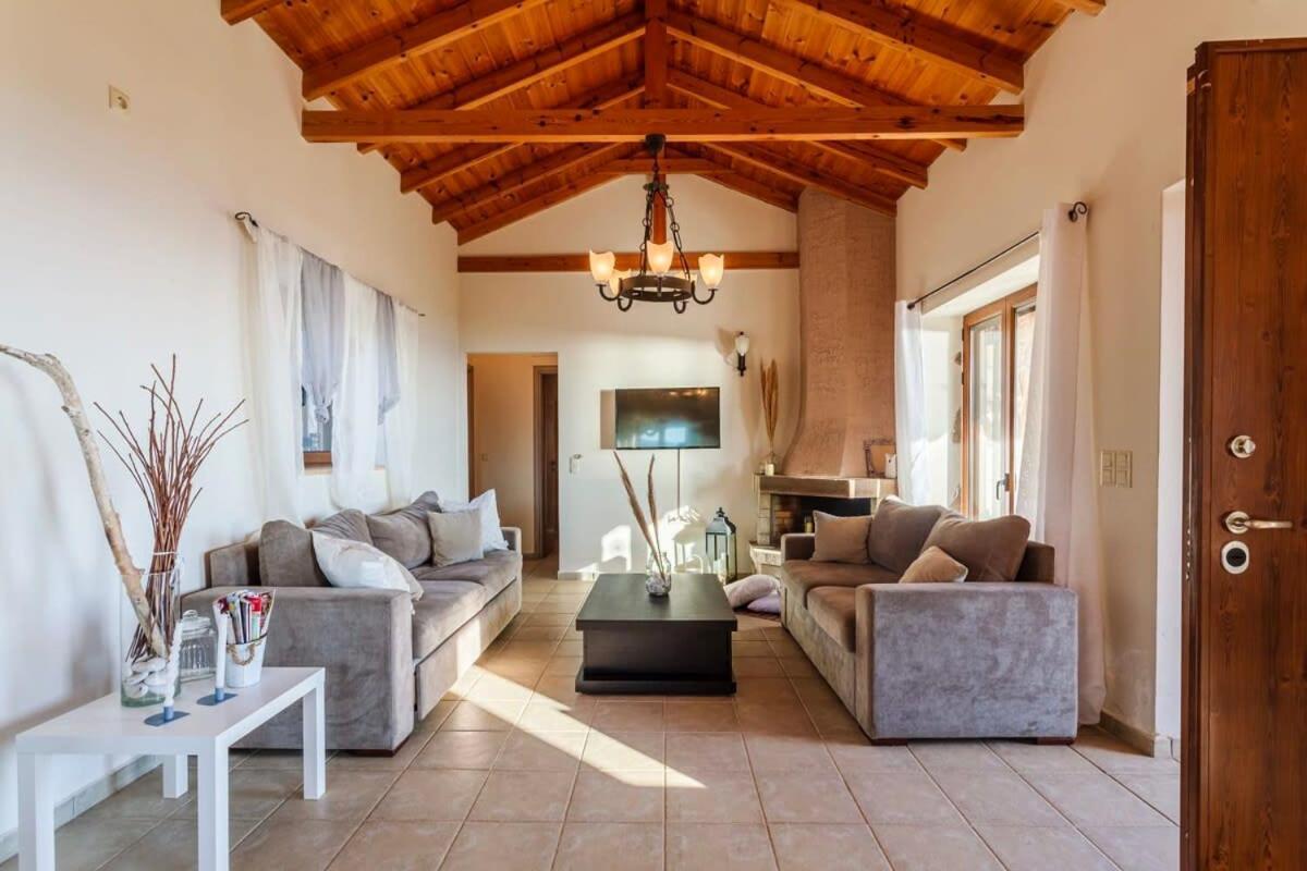 Mani Panoramic Seaviews - Luxury Summer Haven Lévktron エクステリア 写真