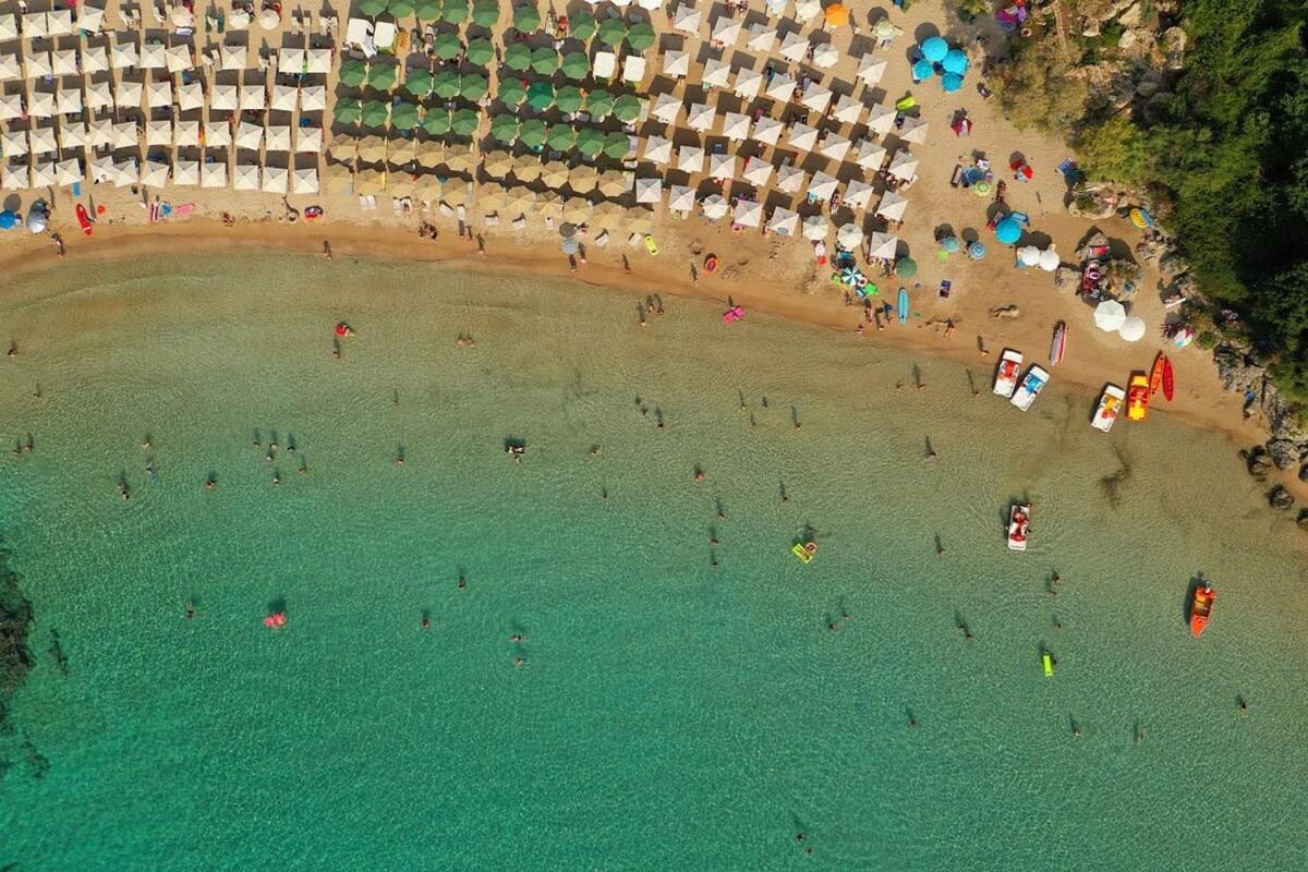 Mani Panoramic Seaviews - Luxury Summer Haven Lévktron エクステリア 写真